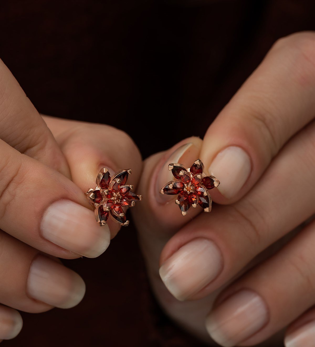 925 Ayar Kırmızı Lotus Çiçeği Küpe Kadın Gümüş Küpe