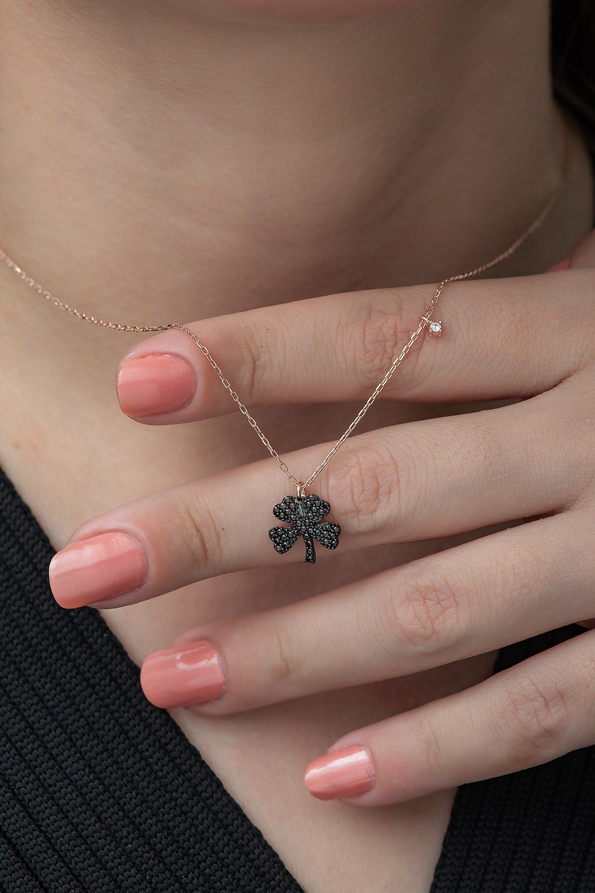 925 Ayar Minimal Yonca Kolye Kadın Gümüş Kolye