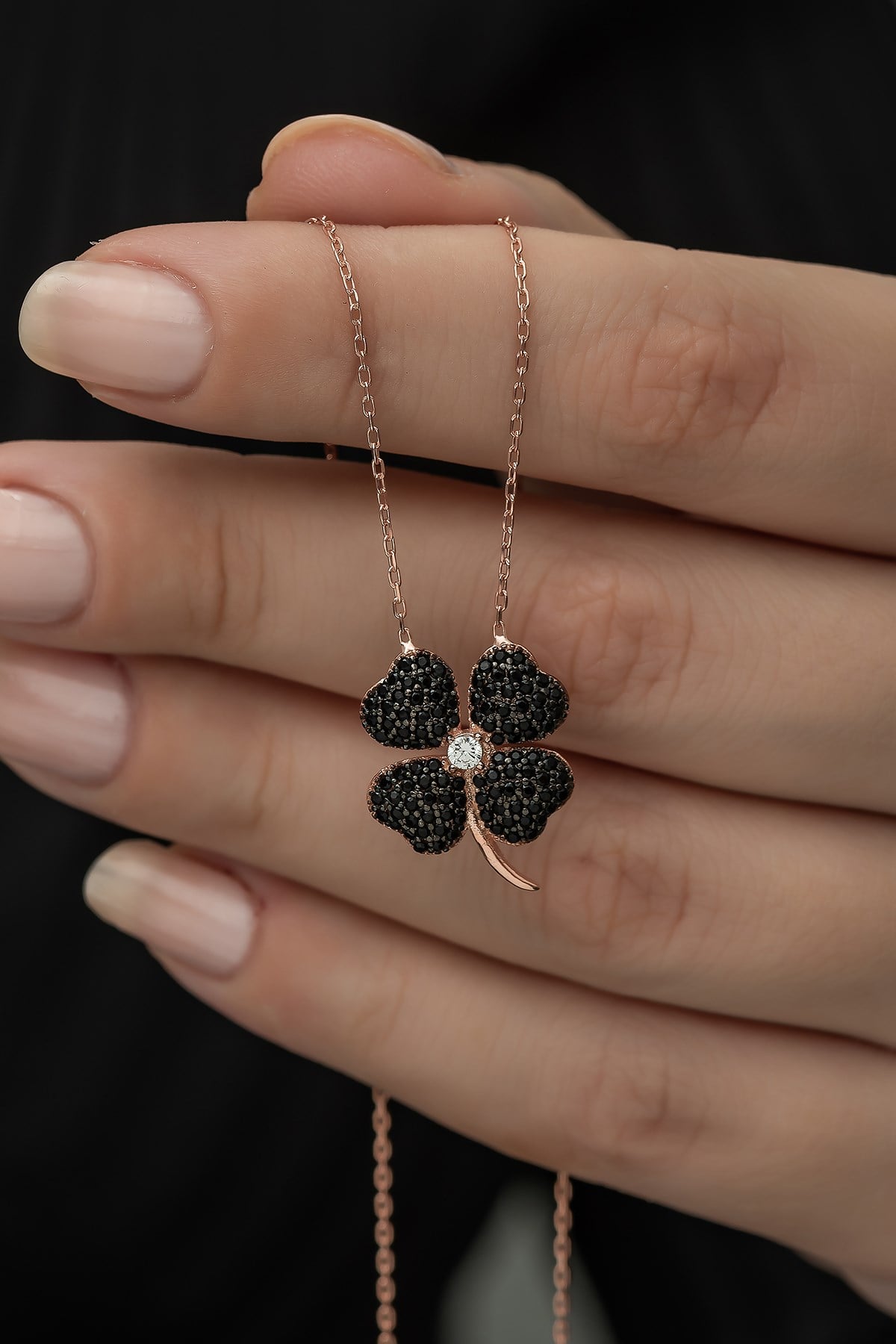 925 Ayar Siyah Yonca Kolye Kadın Gümüş Kolye