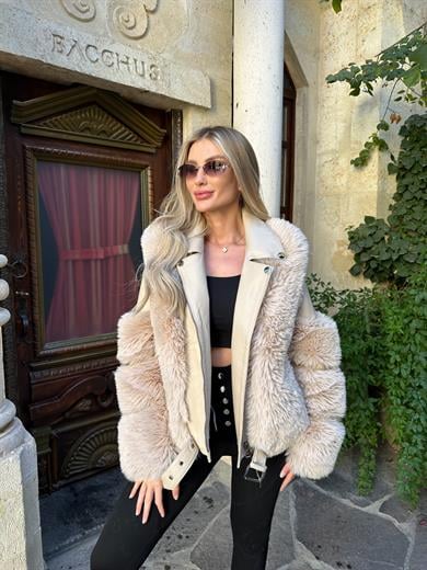 Bej Kısa Kürk Kaban