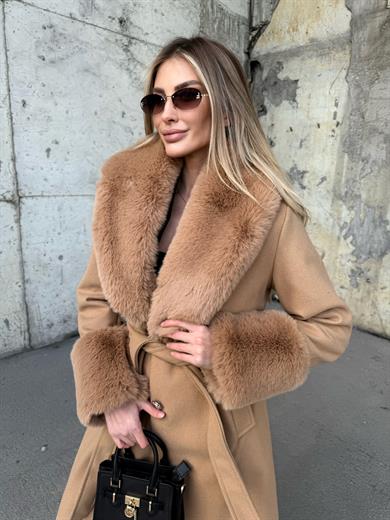 Camel Renk Kollar Ve Yakası Kürk Detaylı Kaşe Kaban 