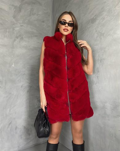 Kırmızı kesik kürk yelek