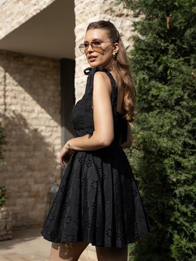 Siyah Güpür Detay elbise