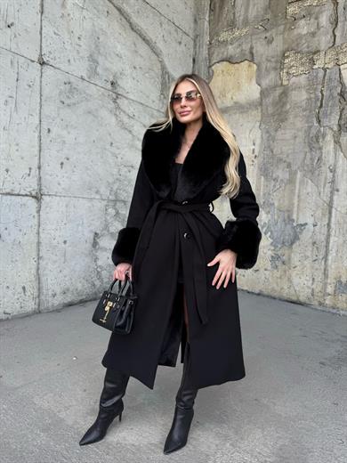 Siyah Kol ve Yaka Kürklü Kaşe Kaban