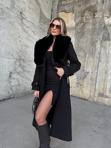 Siyah Renk Yaka Kürklü Kaşe Kaban