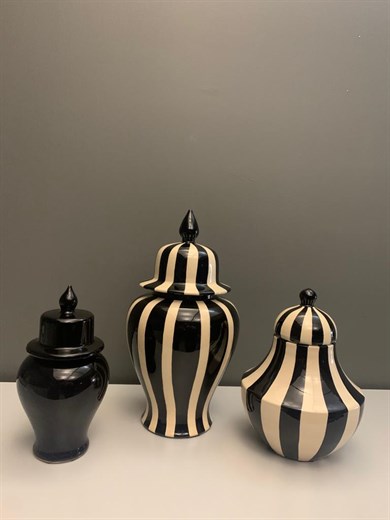 SİYAH BEYAZ ÇİZGİLİ ASİL KÜP