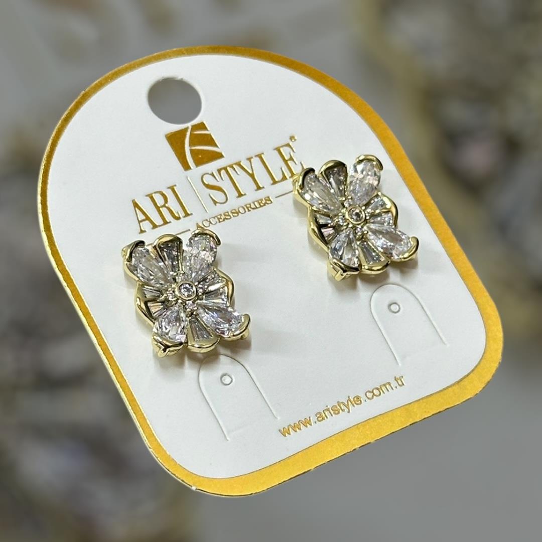 14 K Altın Kaplama Taşlı Çivili Küpe BZ0073