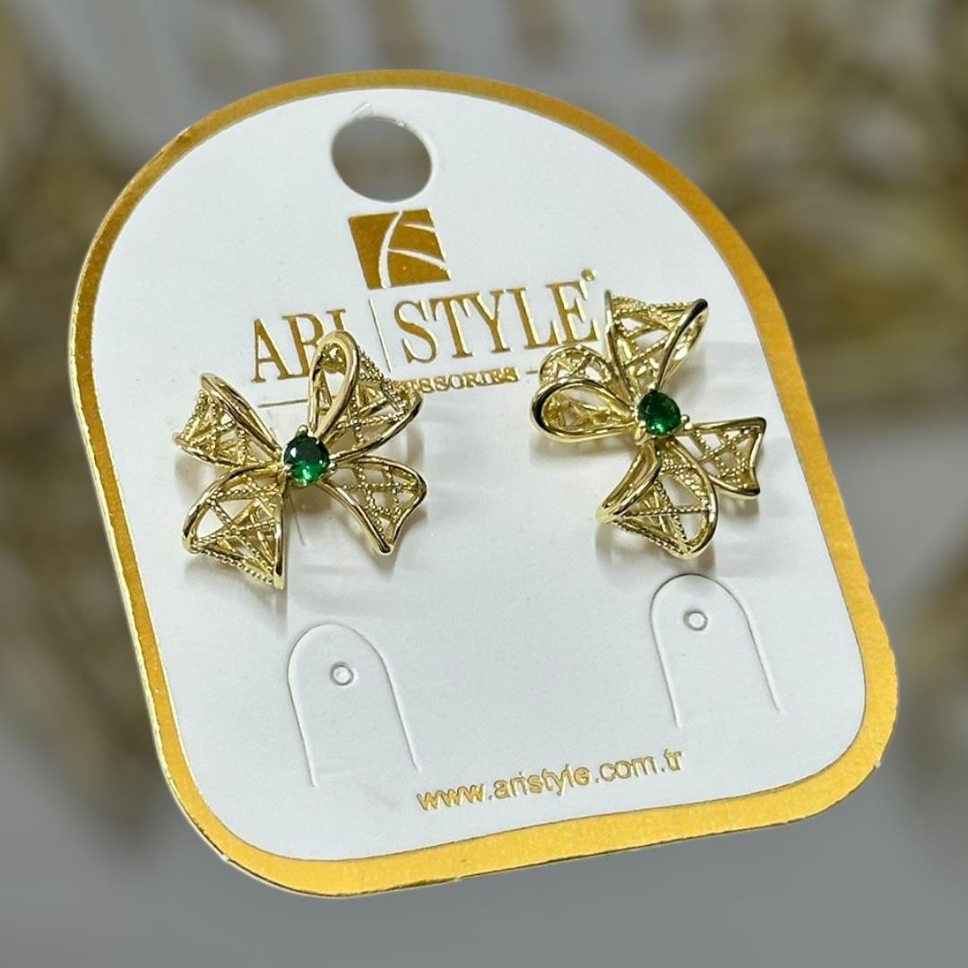 14 K Altın Kaplama Taşlı Çivili Küpe BZ0104