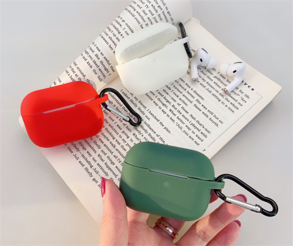 Apple Uyumlu Airpods 3 Ultra Dayanıklı Koruma Sağlayan Silikon Beyaz Renk Kulaklık Kılıfı