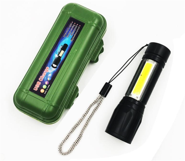 Mini LED El Feneri Ölçeklenebilir Taşınabilir USB Şarj Edilebilir Açık Kampçılık El Feneri