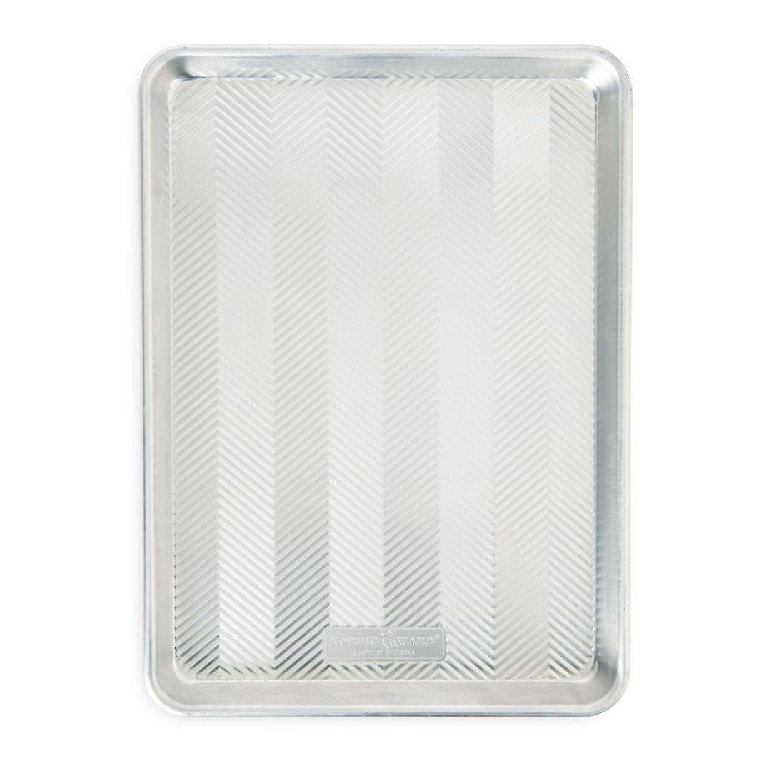 Nordicware Prism Orta Fırın Tepsisi 45 x 33 cmCHEF&CO