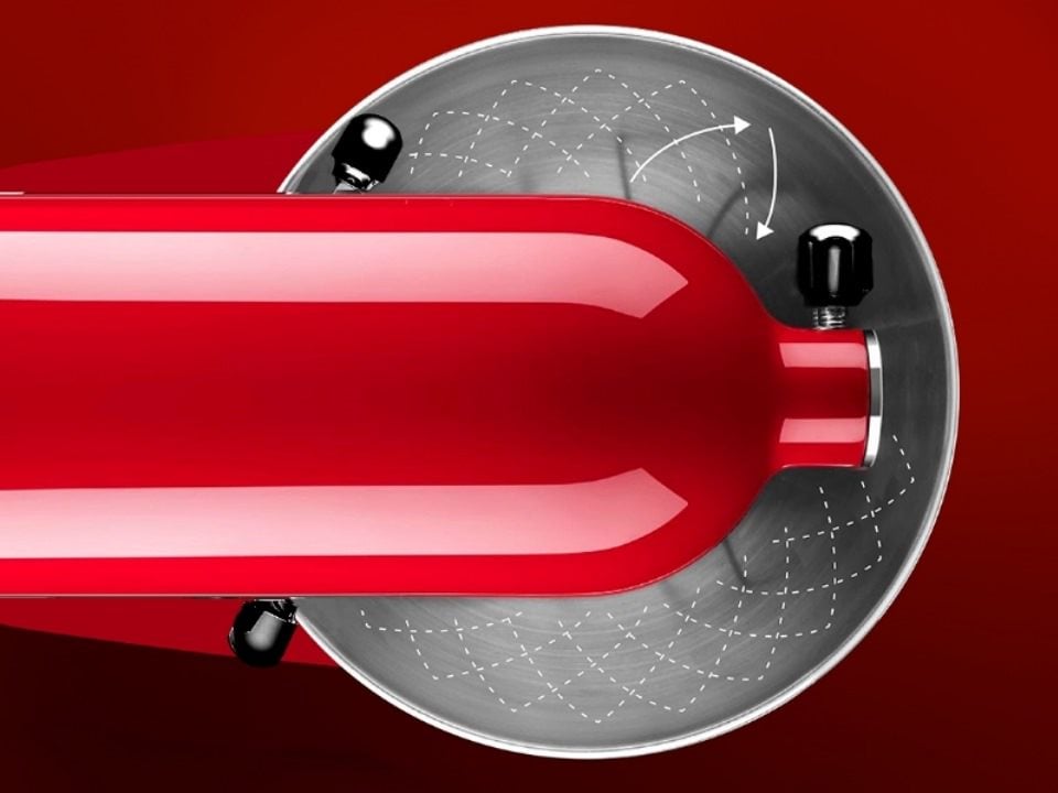 Yavaş karıştırmadan hızlı çırpmaya.