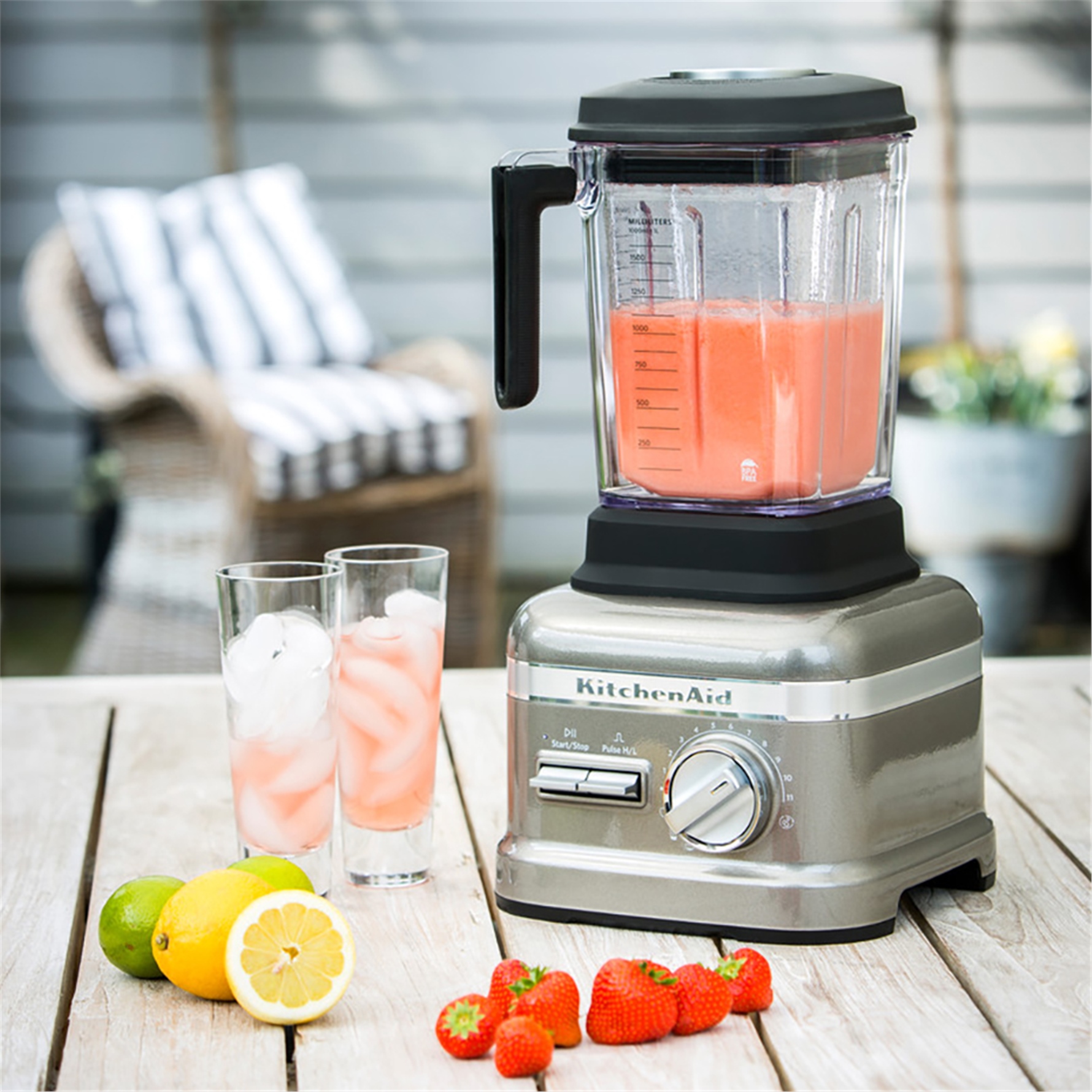KitchenAid Artisan Power Plus Blender 5KSB8270 Chef&Co