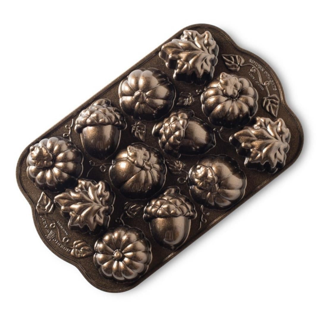 Nordicware Mini Balkabakları Kek KalıbıKek Kalıpları