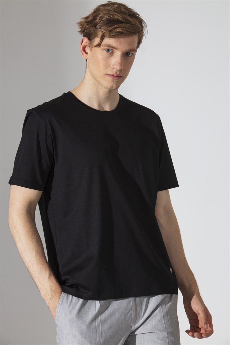 Siyah renkli merserize bisiklet yaka t-shirt, 100% pamuk
