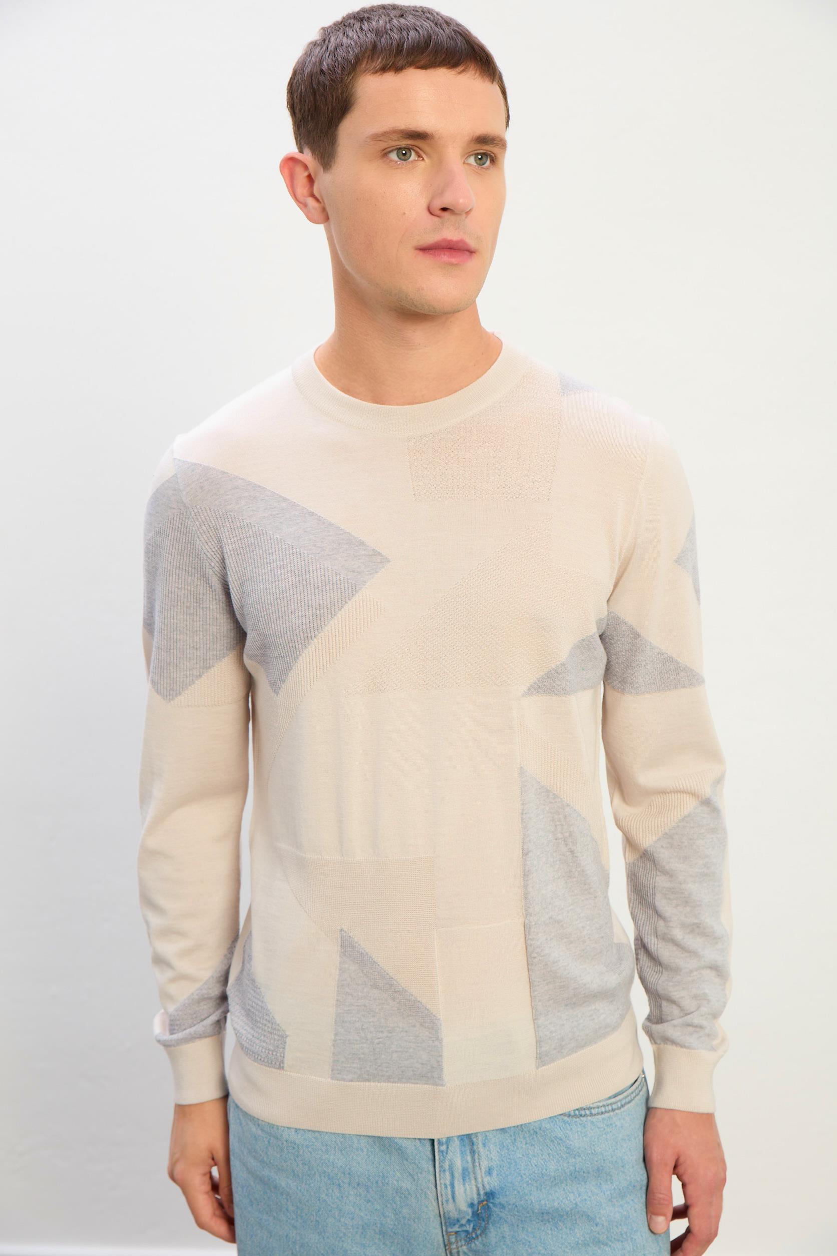 Leo Desenli Triko Kazak-Ekru