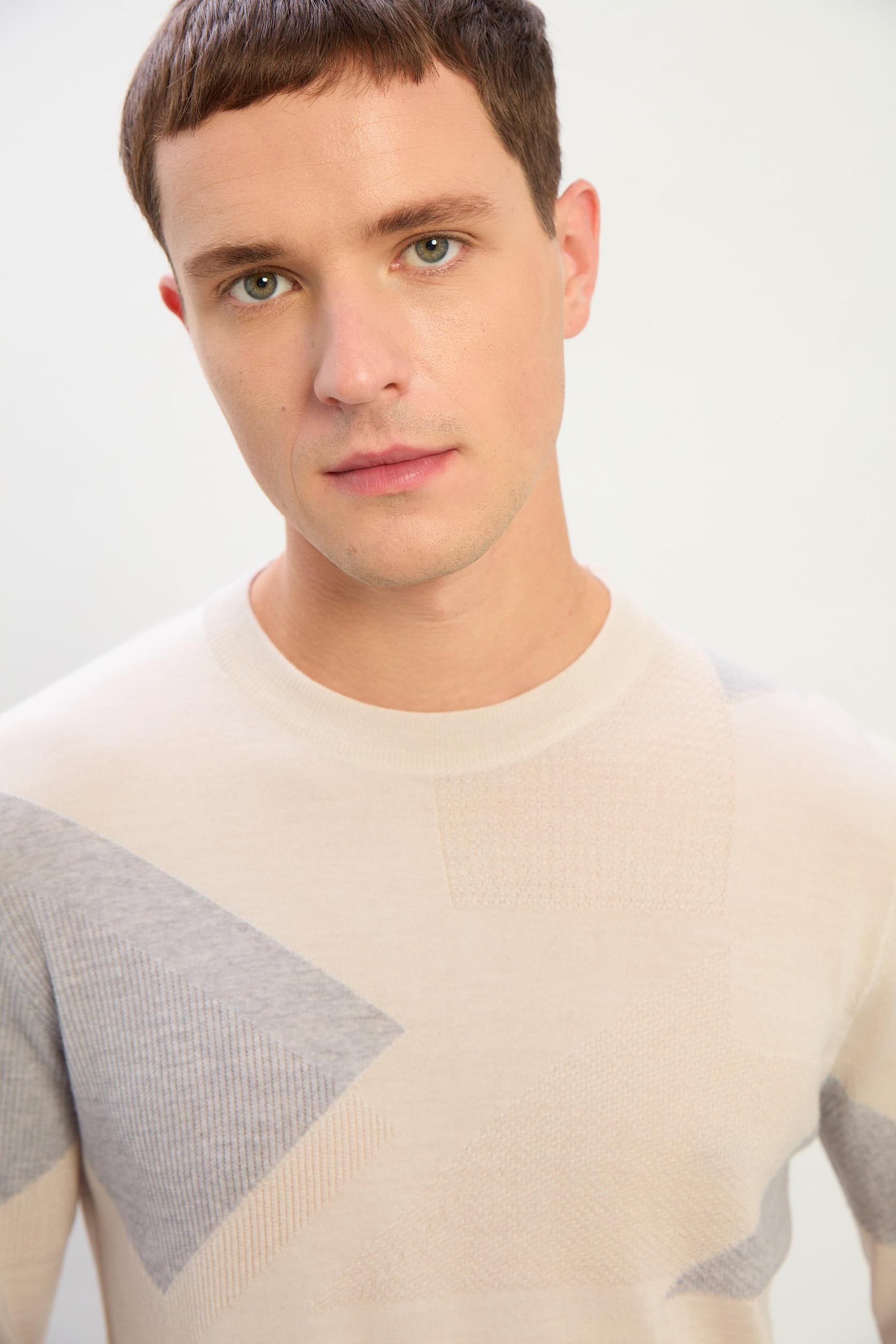 Leo Desenli Triko Kazak-Ekru