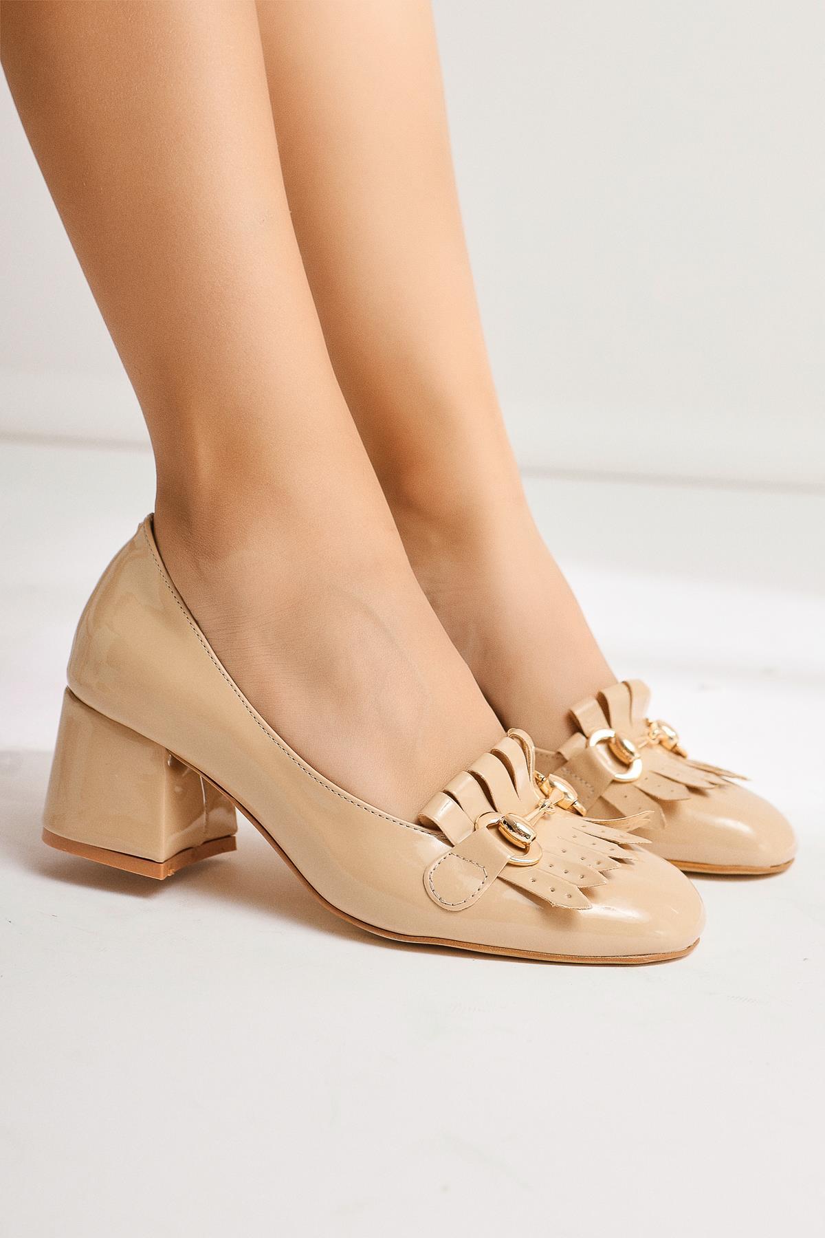 Anne-Caroline Bej Rugan Toka Detaylı Kısa Topuklu Ayakkabı | Limoya.com ile  Modayı Keşfet!