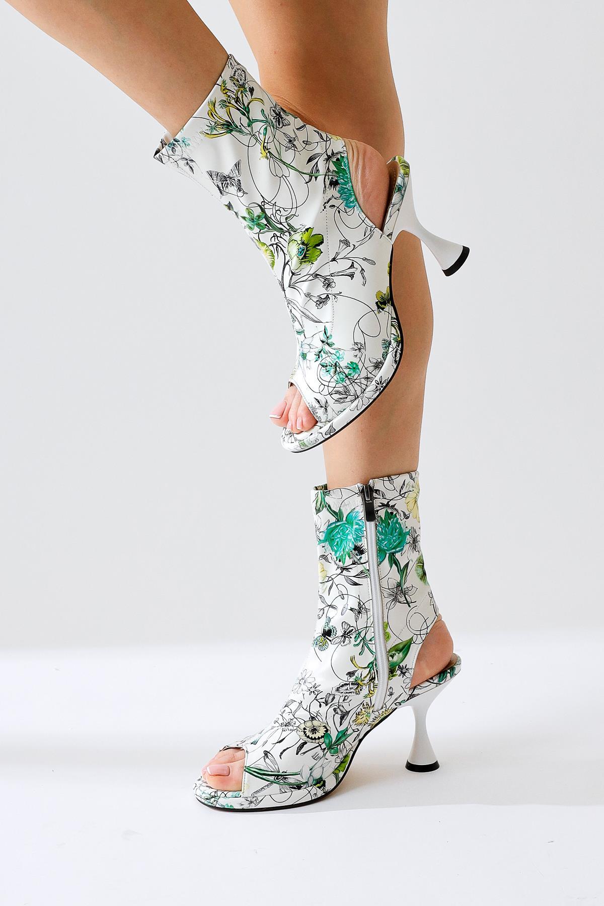 Hansy Beyaz Floral Baskılı Burun-Topuk Dekolteli Fermuarlı Yazlık Topuklu  Ayakkabı