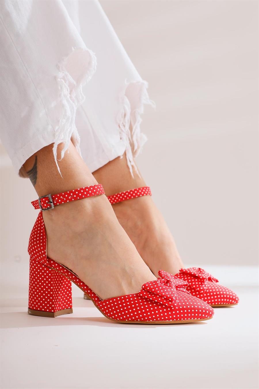 Hyra Kırmızı Puantiyeli Fiyonklu Topuklu Sandalet | Limoya.com ile Modayı  Keşfet!