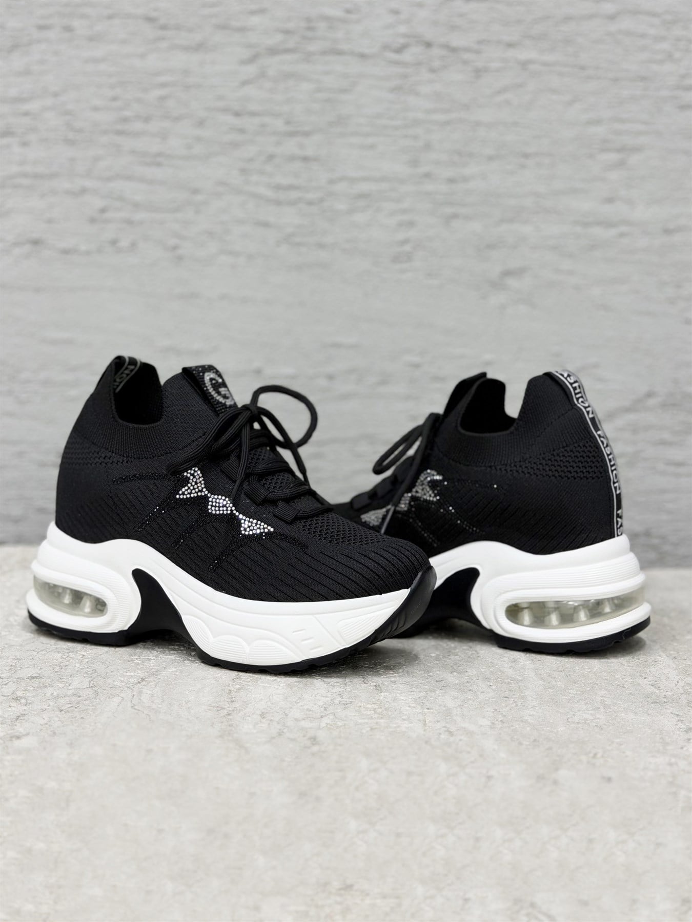 AYAKKABI Hava Tabanlı Taşlı Ayakkabı