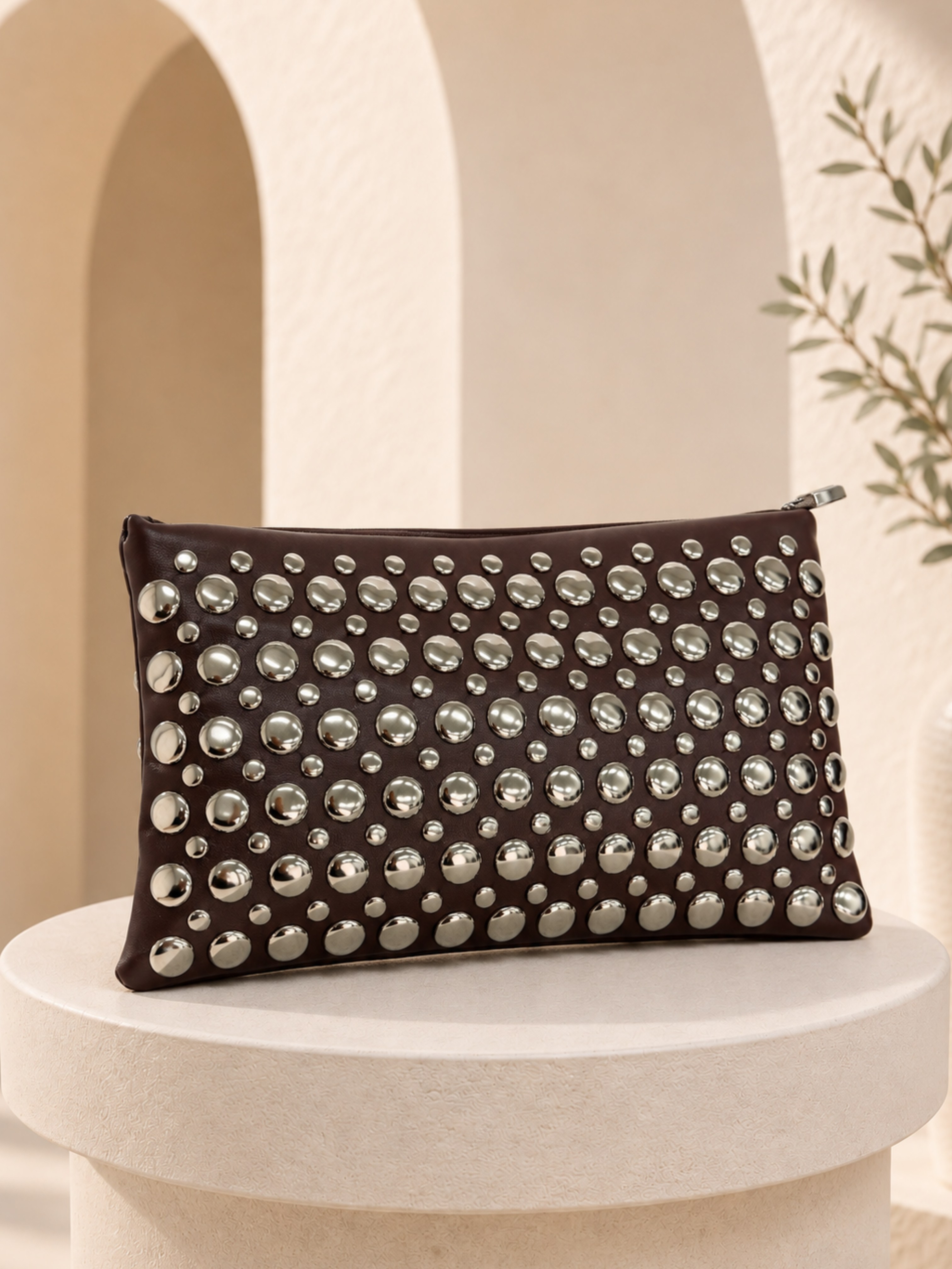 ÇANTA Zımbalı Clutch Çanta