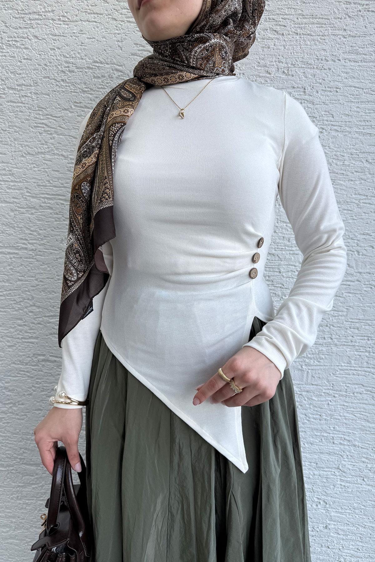 Asimetrik Kesim 3 Düğmeli Bluz-Ekru