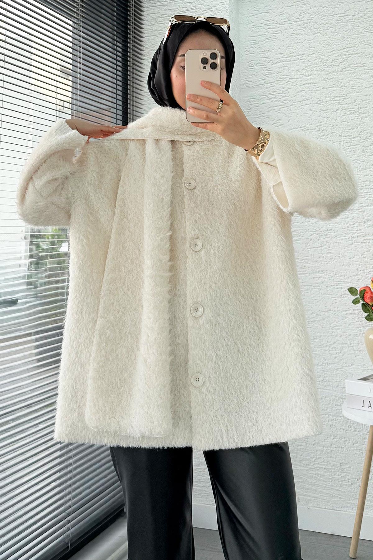 Atkılı Peluş Kadın Kaban – Ekru