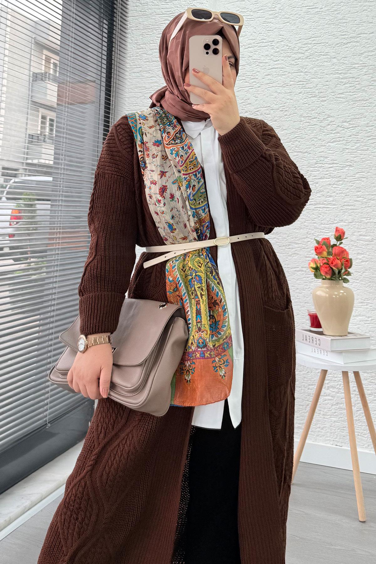 Baklava Desen Uzun Triko Kadın Hırka – Kahverengi