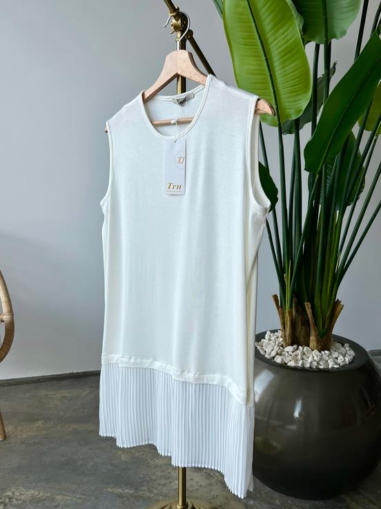 Beyaz Pileseli İçlik