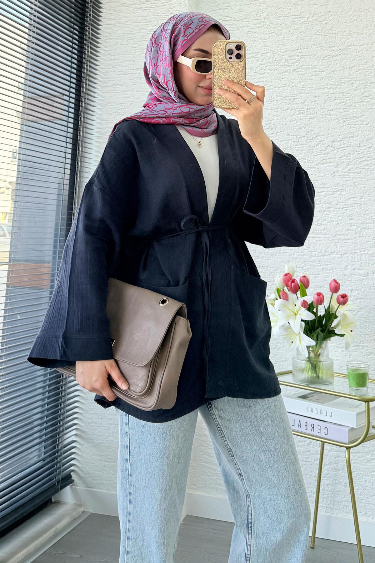 Cep Detaylı Kuşaklı Müslin Kimono - Lacivert