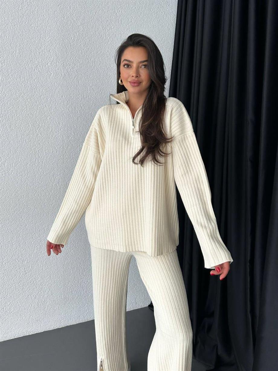 Krem Azra Triko Takım 