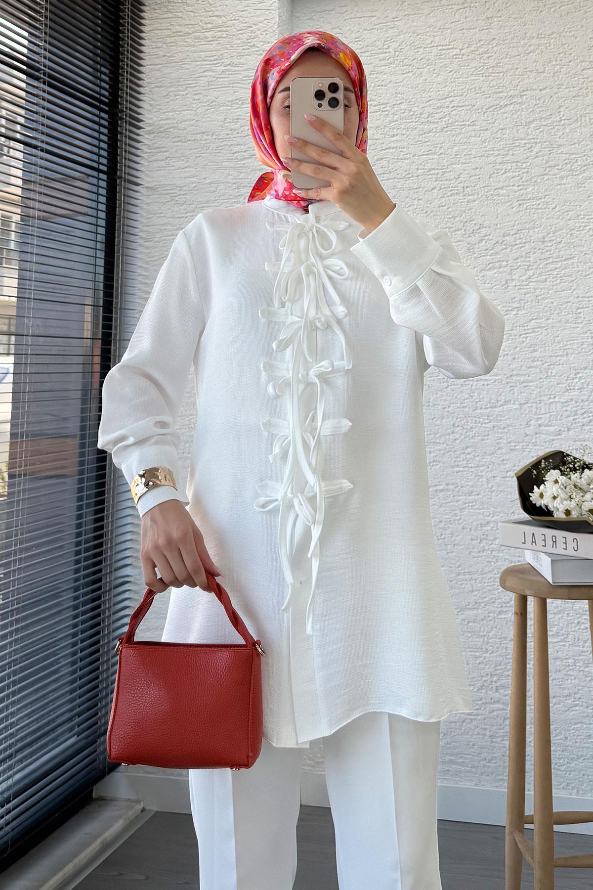 Önü Bağlama Detaylı Gofre Tunik - Beyaz