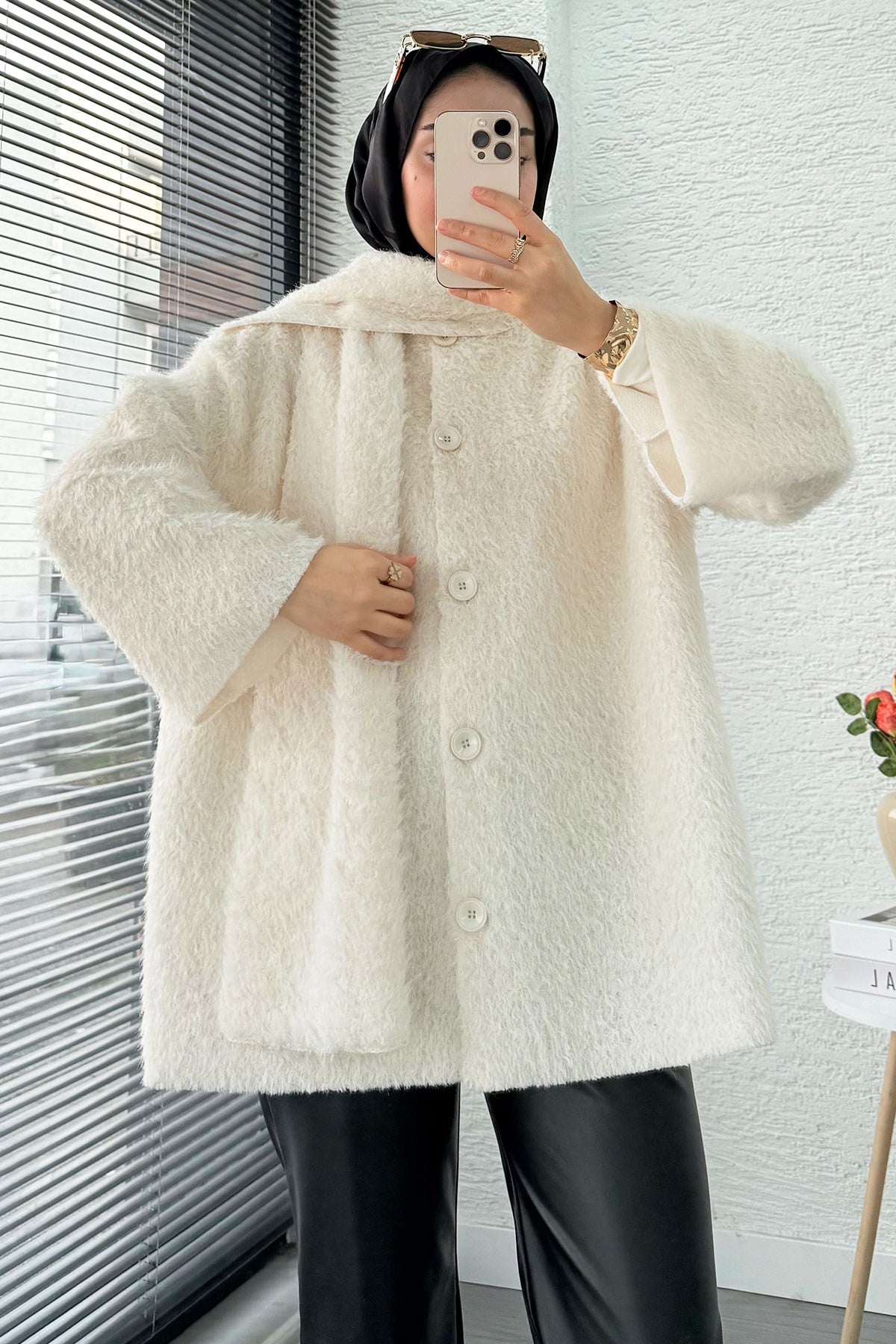 Premıum Atkılı Peluş Kadın Kaban – Krem