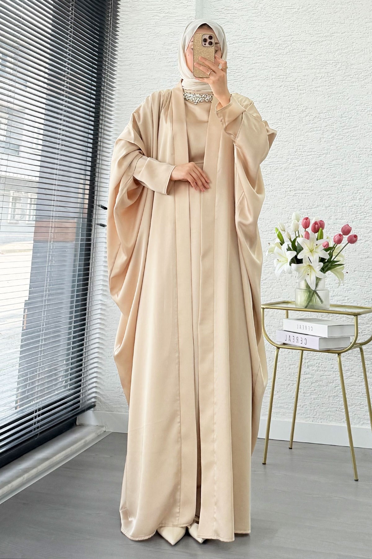 Premium Taş İşlemeli Kum Saten Abaya Takım - Bej