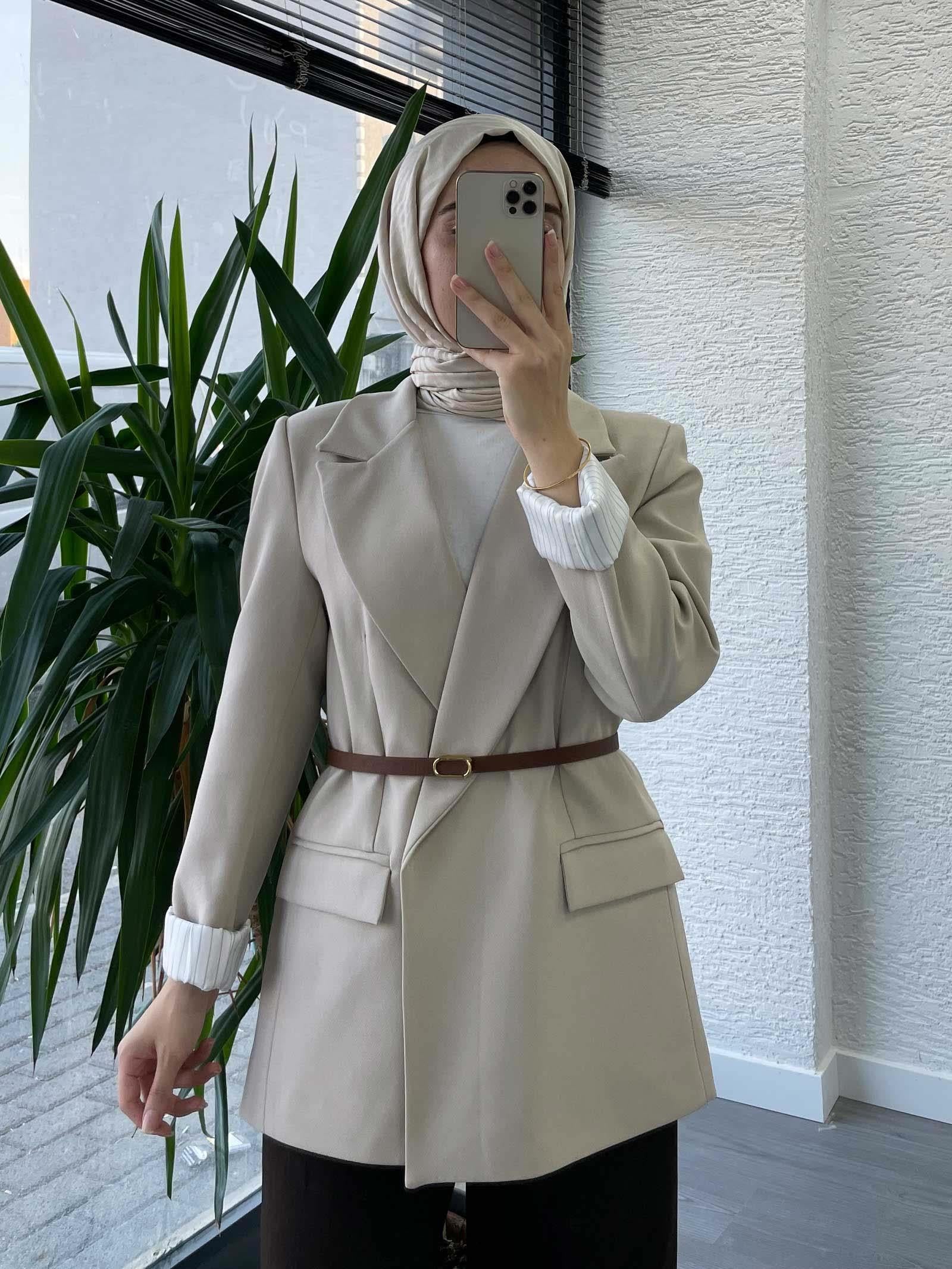 Taş Astar Detaylı Kadın Ceket