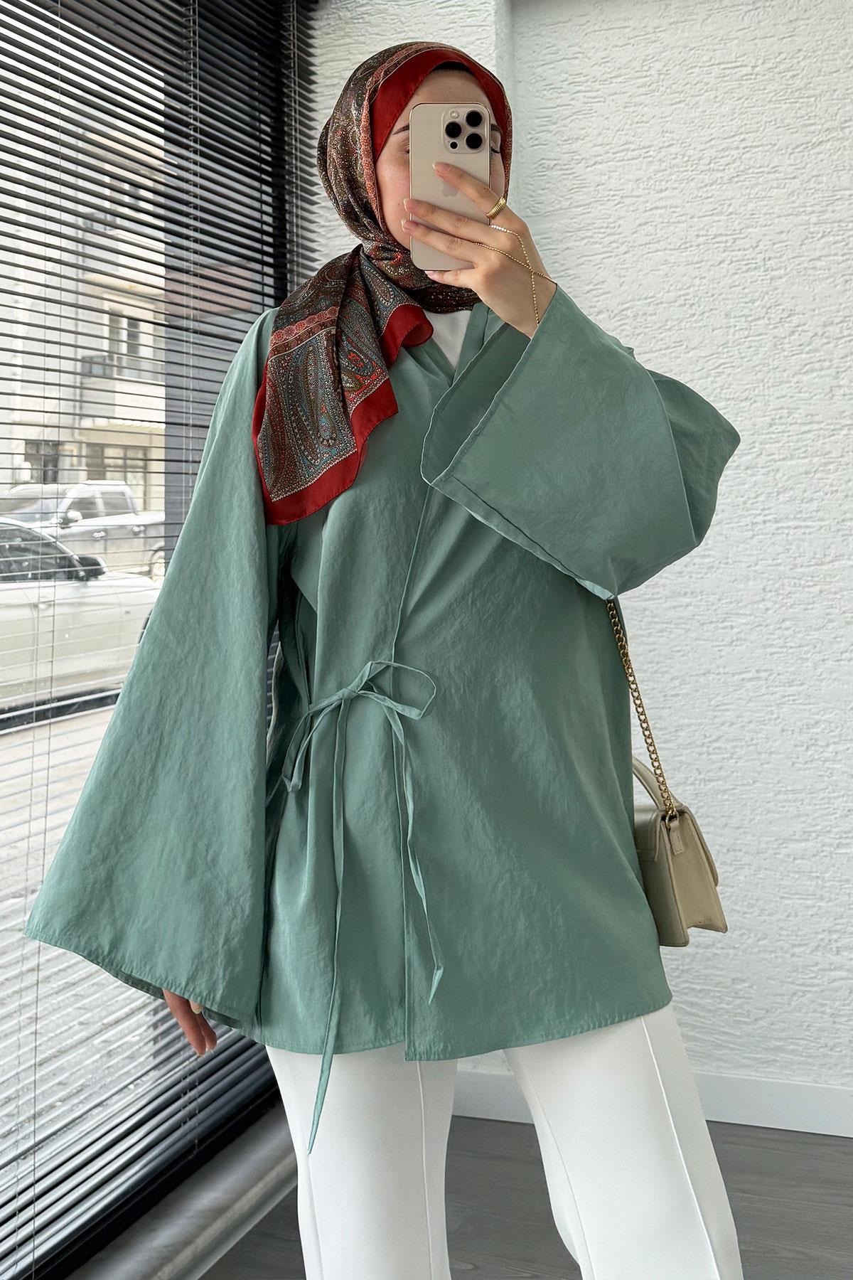 Yaka Pileli Bağlamalı Kimono – Mint