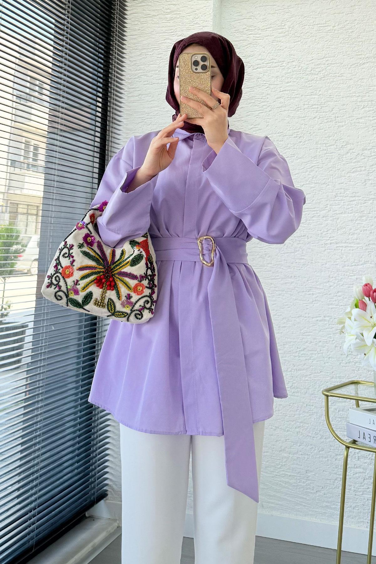 Bronş Detaylı Geniş Kemerli Poplin Tunik – Lila