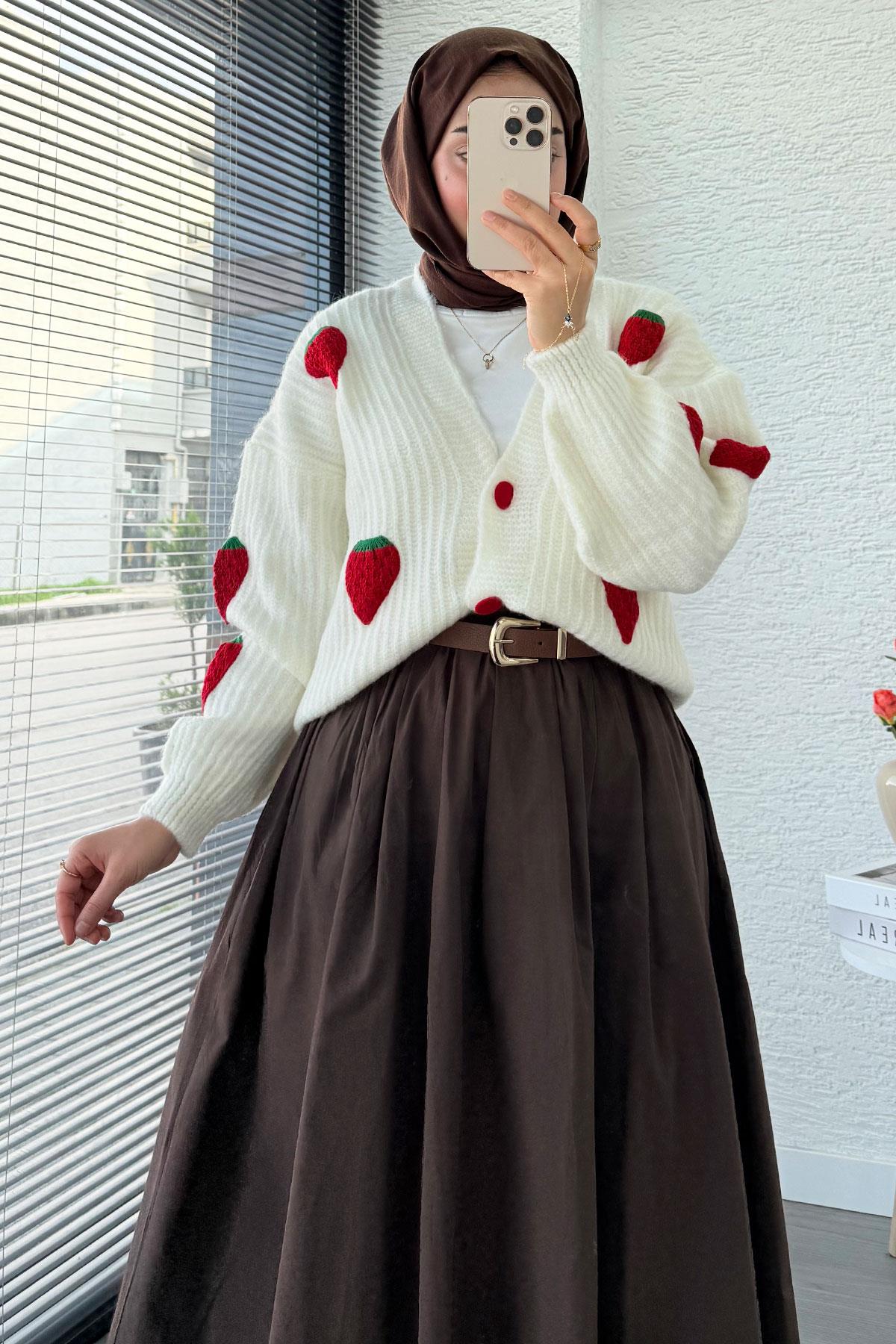 Çilek Desenli Kısa Oversize Triko Hırka – Ekru