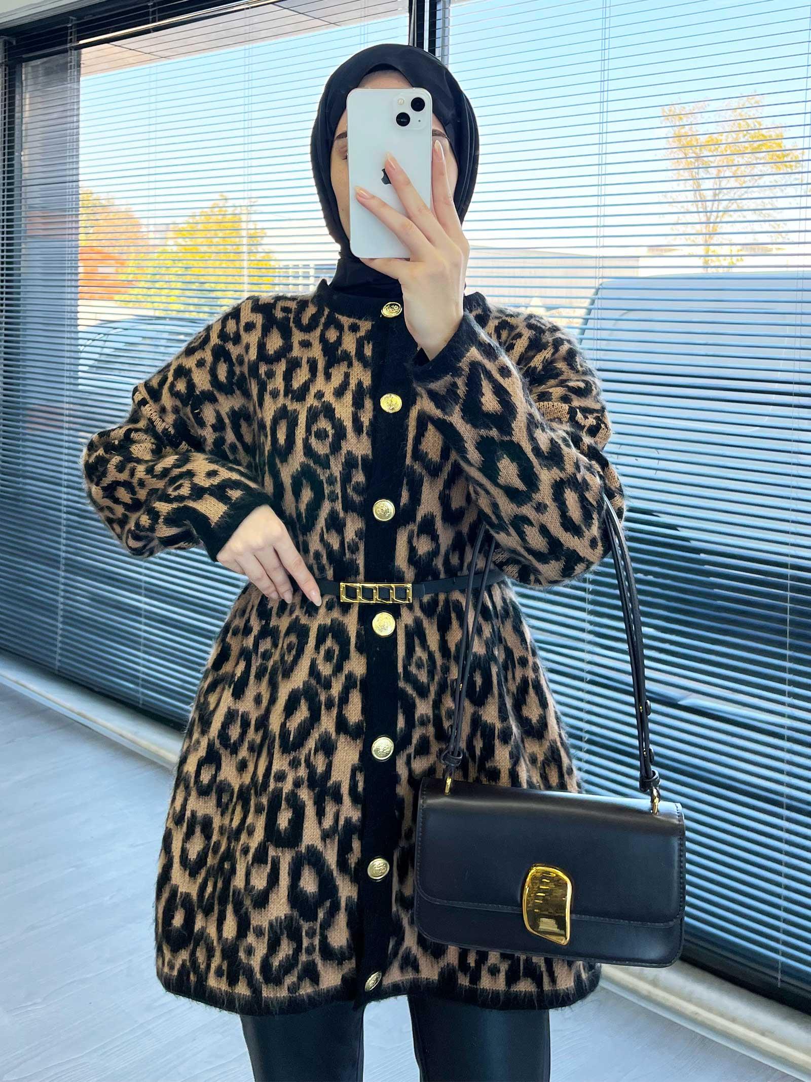 Kısa Leopar Desenli Hırka