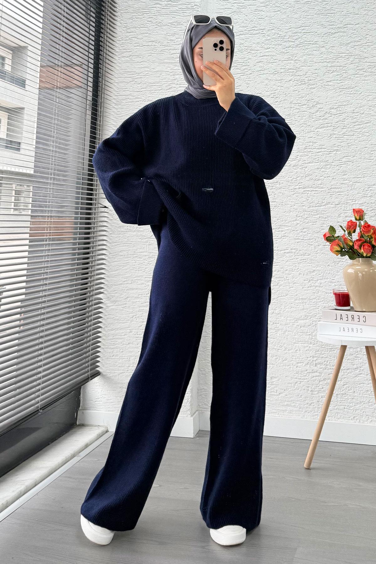 Kolu Katlı Yırtık Detaylı Tasarım Triko Takım – Lacivert