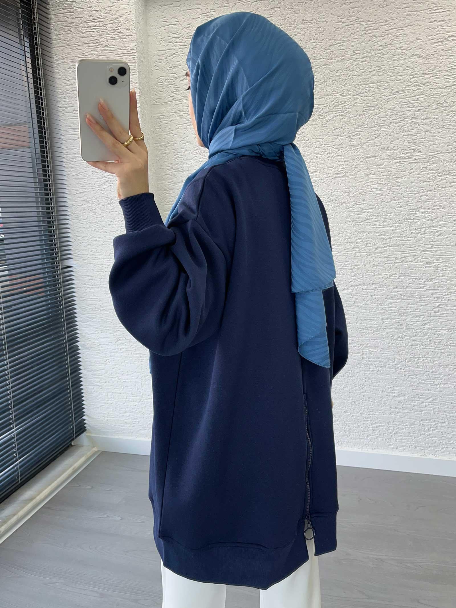 Lacivert Arka Fermuar Detaylı Oversize Sweat