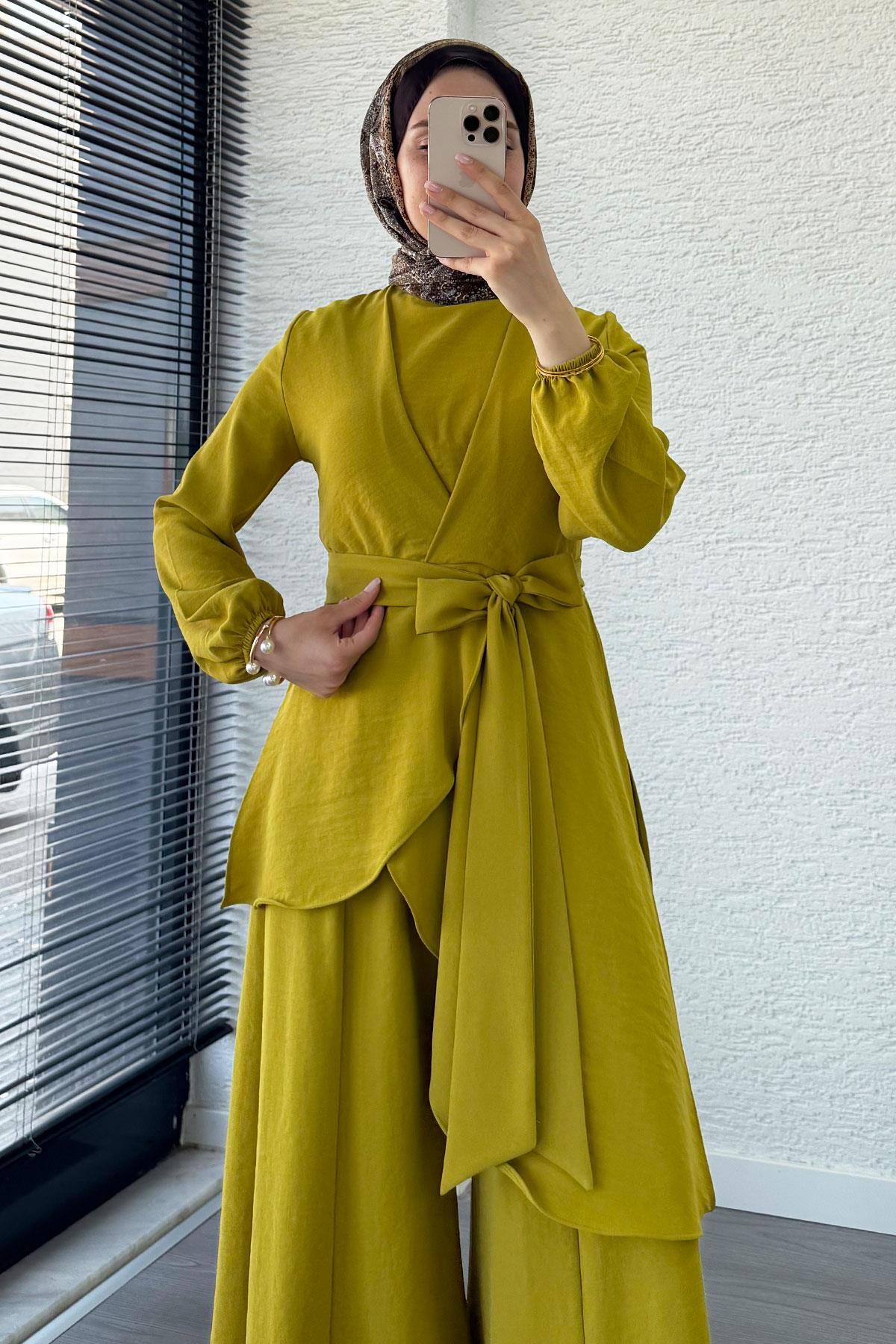 Nora Asimetrik Pantolonlu Takım – Yağ Yeşili