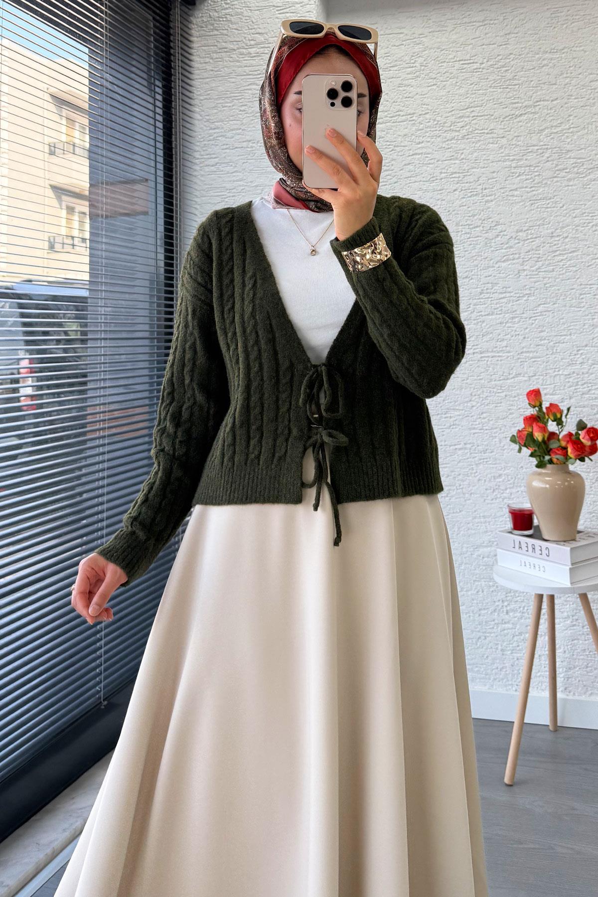 Örgü Desenli Önden Bağlamalı Kısa Triko Kimono – Haki