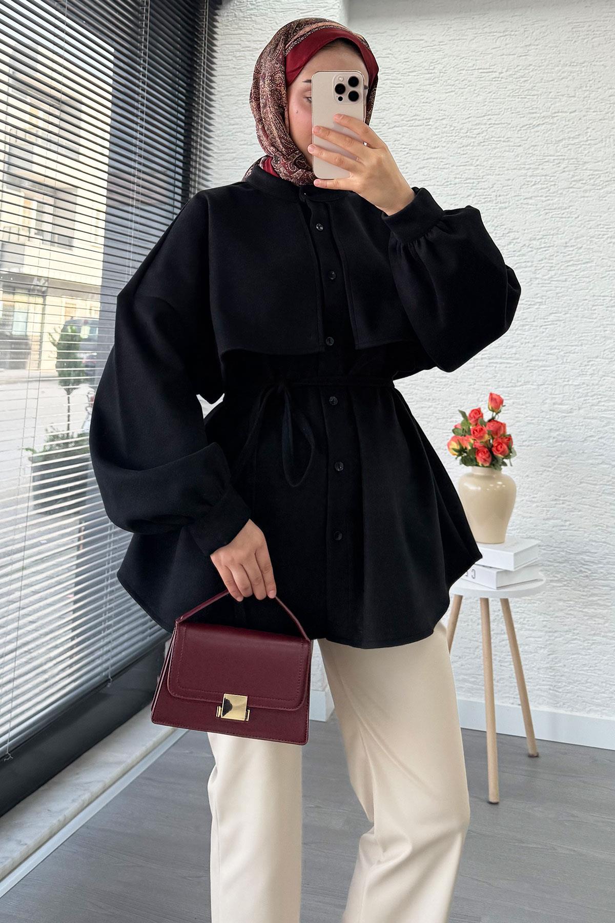 Pelerin Detaylı Önden Düğmeli Kaşe Gömlek – Siyah