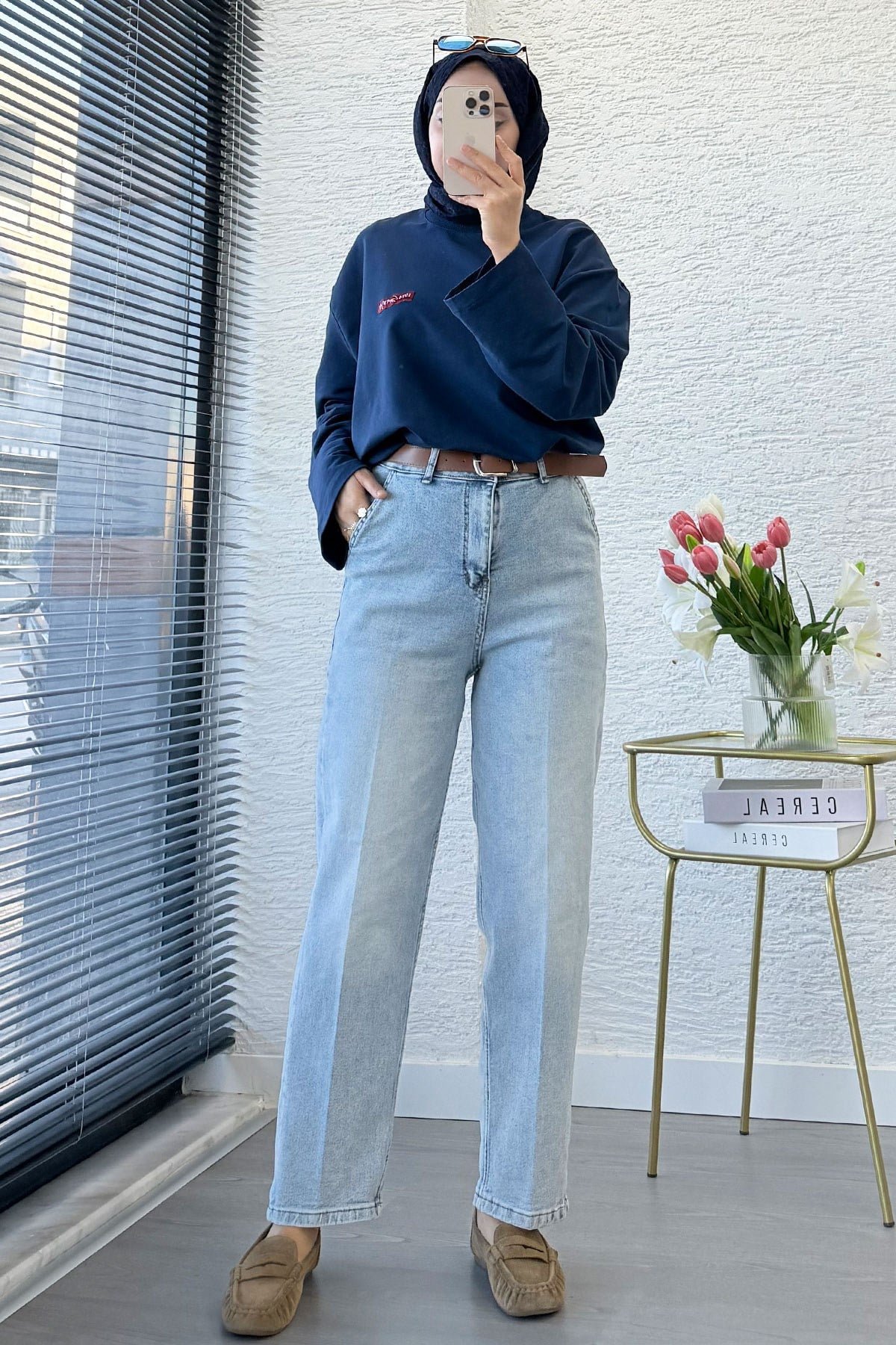 Premium Kemerli Havuç Kesim Mom Jean Pantolon - Açık Mavi