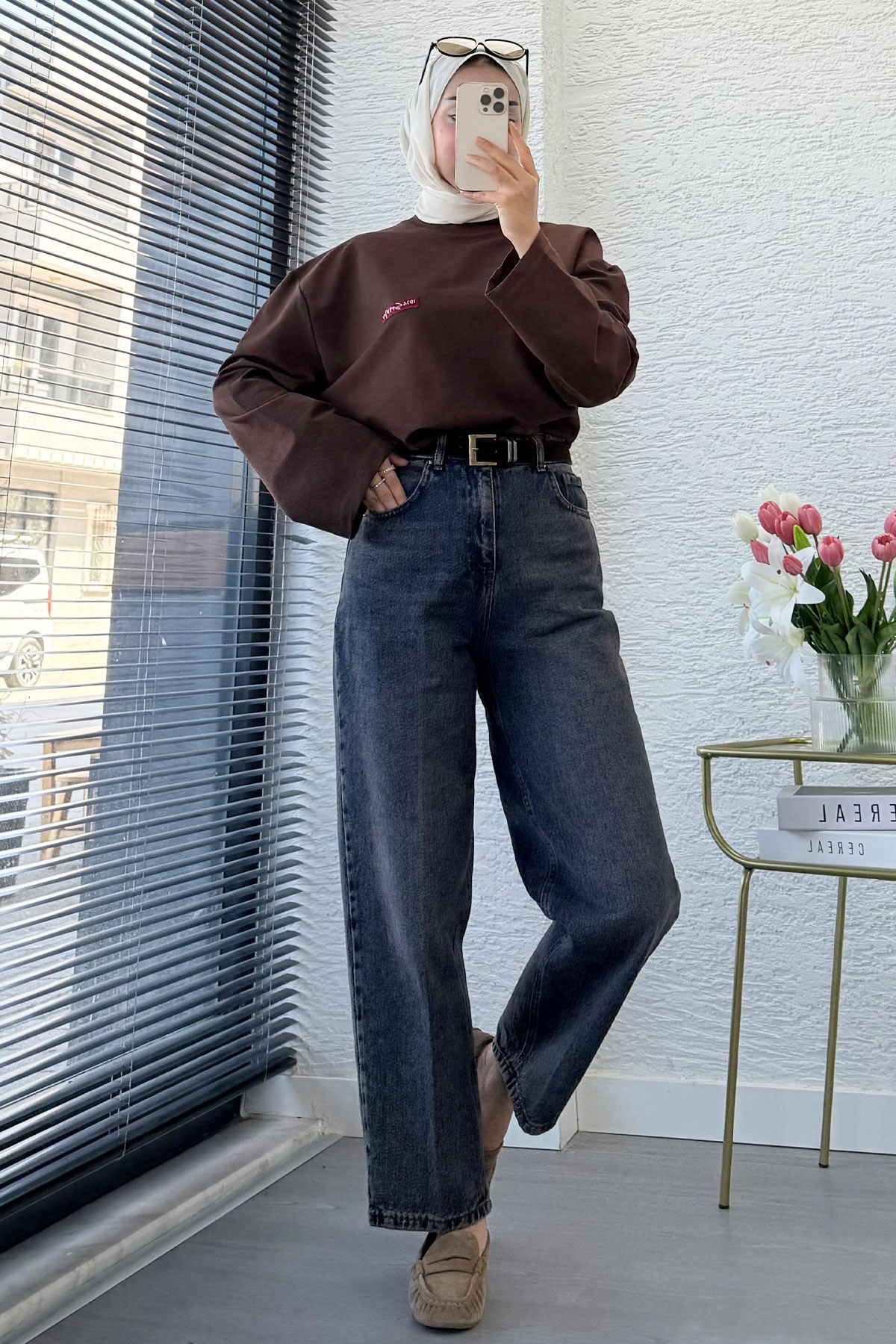 Premium Mom Kesim Kemerli Kadın Jean Pantolon - Kahverengi