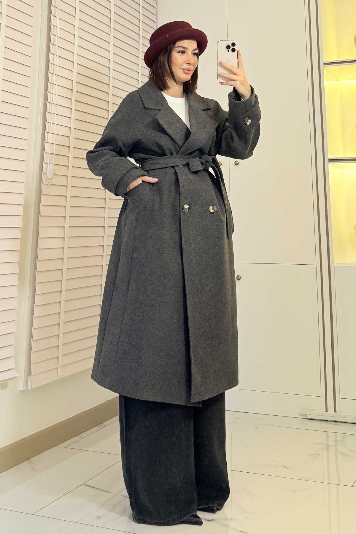 Premium Oversize Dört Düğmeli Kaşe Kaban – Antrasit
