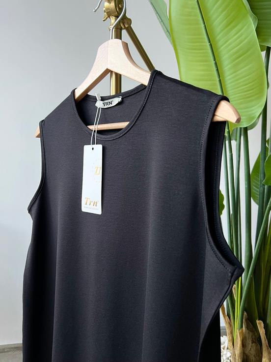 Siyah Pileseli İçlik