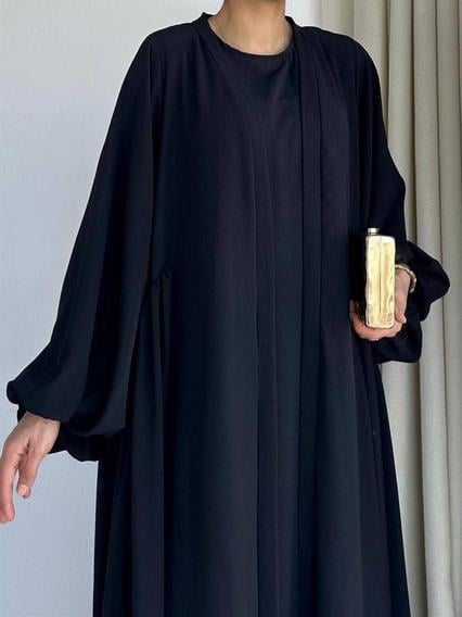 Siyah Yanları Büzgülü Abaya Takım